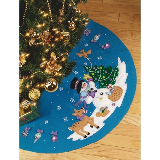 Frosty Fun Tree Skirt