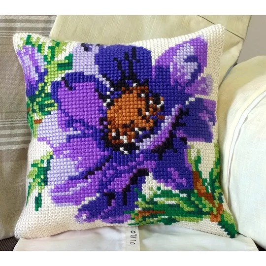 Anemone Cushion
