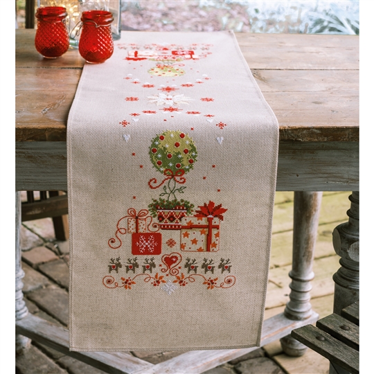 Tree and Gifts Table Runner 