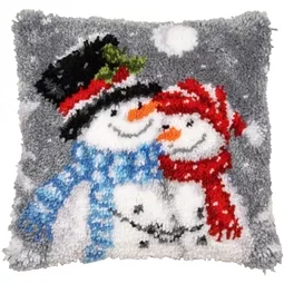 Snowmen Latch Hook Cushion 